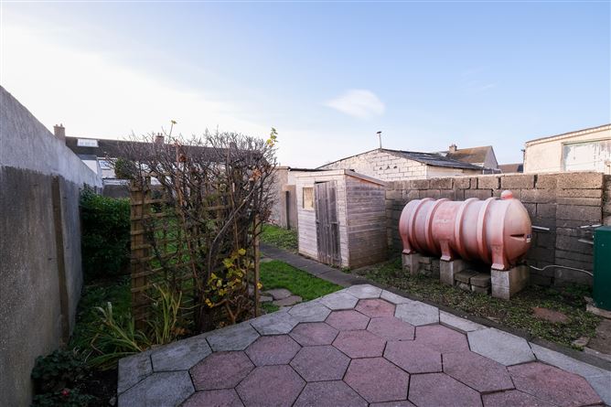  18 Saint Patrick's Road, Greenhills, Dublin 12