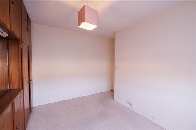  18 Saint Patrick's Road, Greenhills, Dublin 12