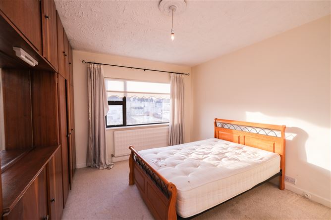  18 Saint Patrick's Road, Greenhills, Dublin 12