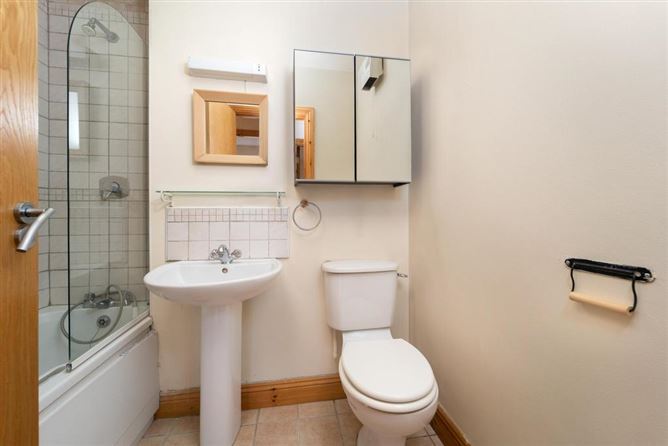 19E Fernleigh Dale, Castleknock, Dublin 15