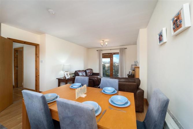 19E Fernleigh Dale, Castleknock, Dublin 15