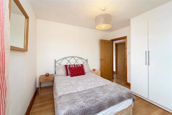 19E Fernleigh Dale, Castleknock, Dublin 15