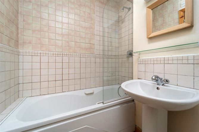19E Fernleigh Dale, Castleknock, Dublin 15
