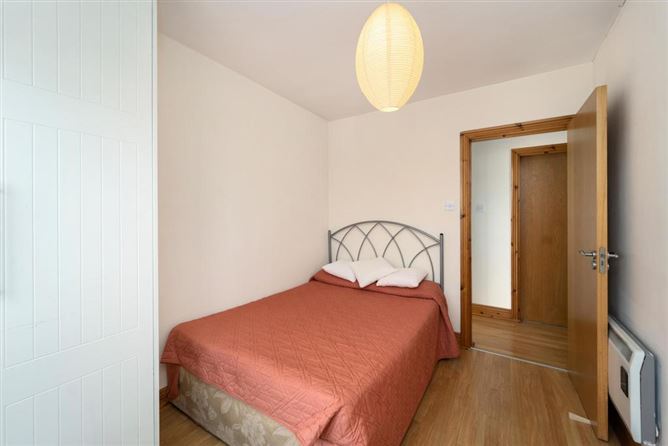 19E Fernleigh Dale, Castleknock, Dublin 15