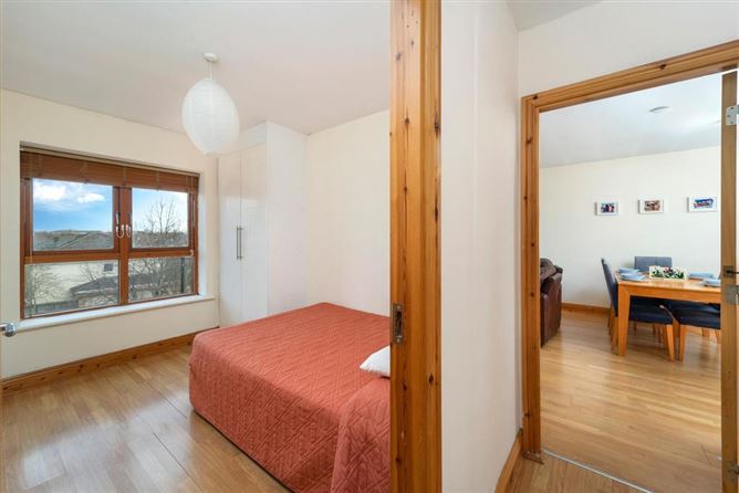 19E Fernleigh Dale, Castleknock, Dublin 15