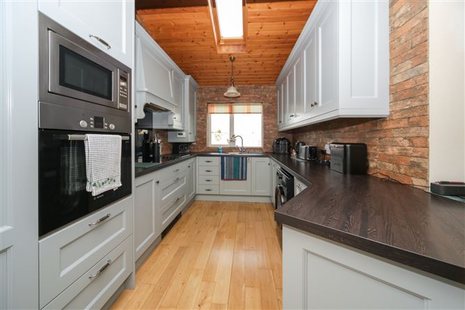4 Lake Glade, Kilminchy, Portlaoise, Co. Laois