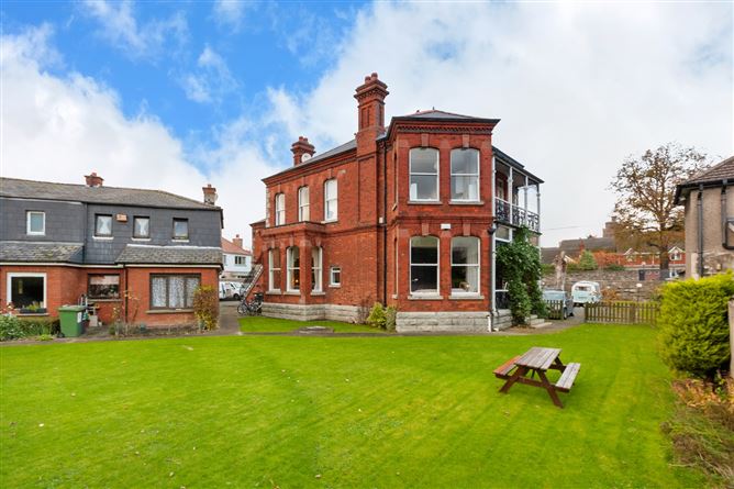 Apt 7 Lucerne, 39 Castle Avenue, Clontarf, Dublin 3