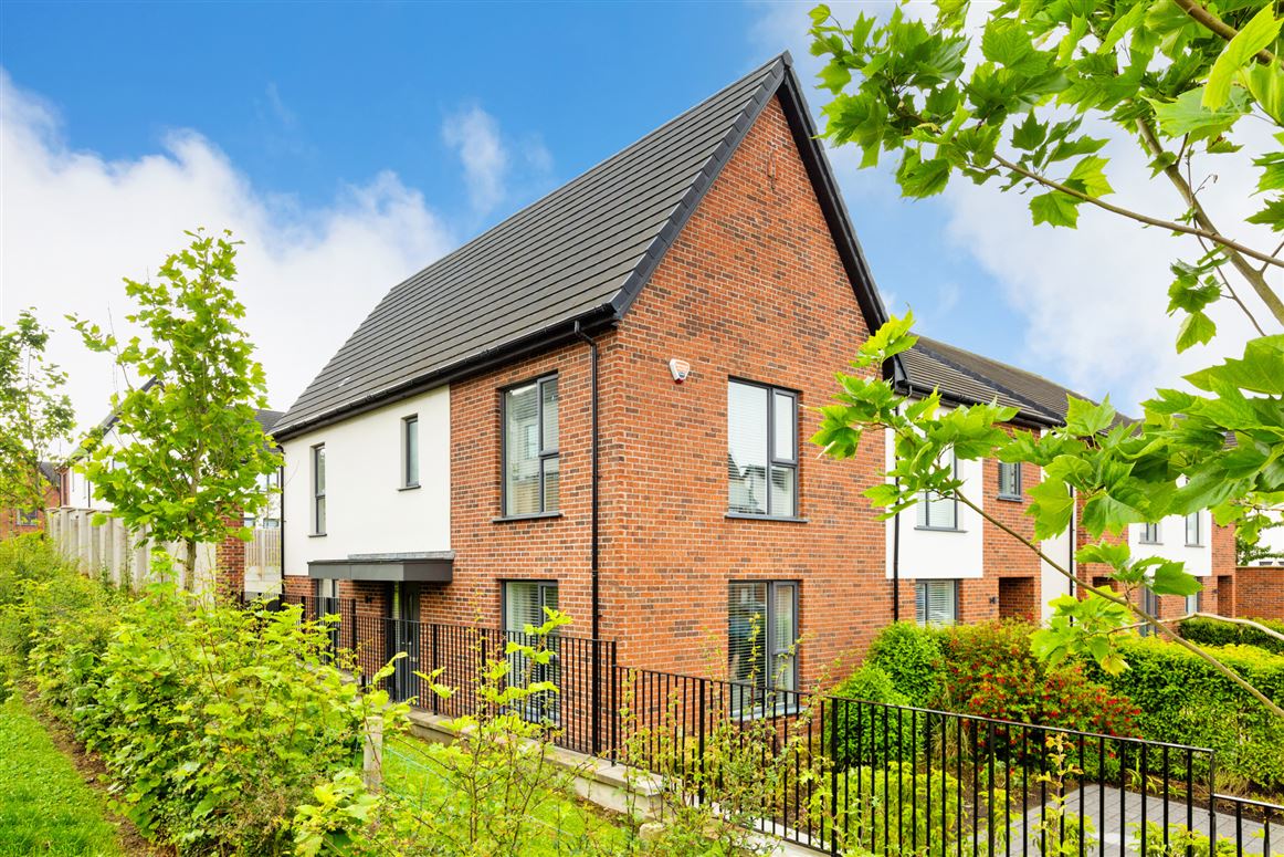 27 Graydon Road, Newcastle, Co.Dublin
