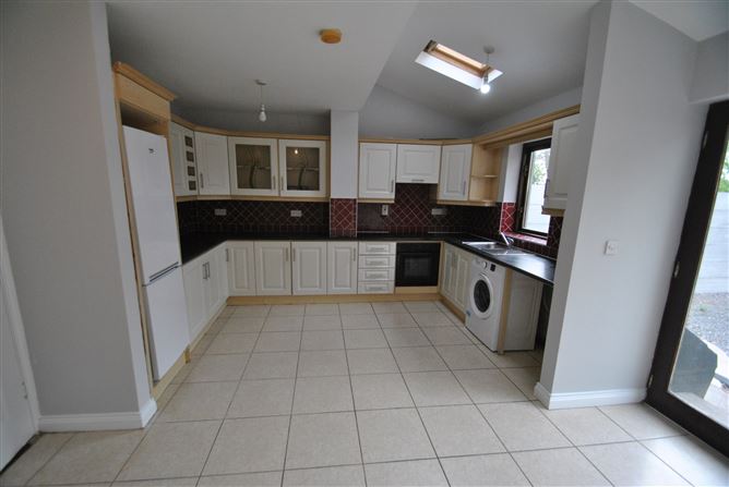 7 Castle Court, Shinrone, Birr, Co. Offaly