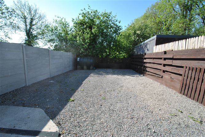 7 Castle Court, Shinrone, Birr, Co. Offaly