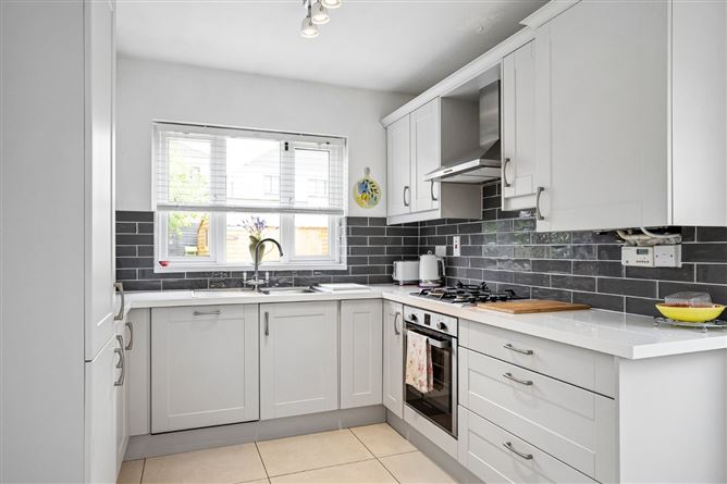 Photo 10 of 34 — 13 Ballyowen Grove, Lucan, Co. Dublin