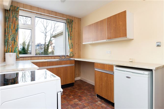 Crescent View, Leixlip Road, Lucan, Co. Dublin