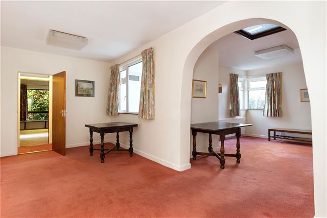 Crescent View, Leixlip Road, Lucan, Co. Dublin