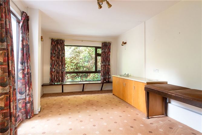 Crescent View, Leixlip Road, Lucan, Co. Dublin