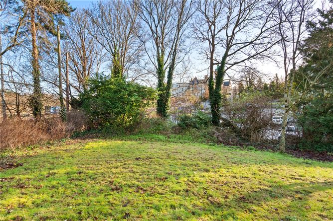 Crescent View, Leixlip Road, Lucan, Co. Dublin