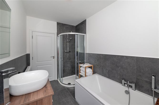 77 Clonlara, Kerry Pike, Co. Cork