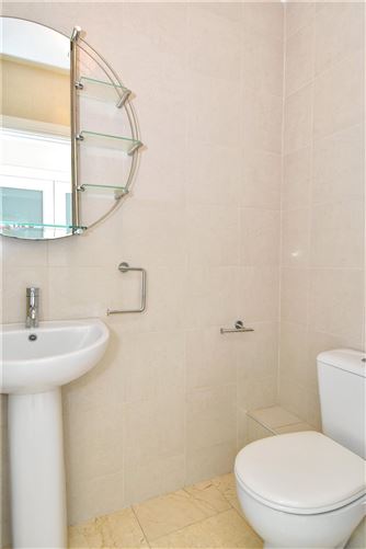 8A Croit na Mara, Quincentennial Drive, 123-125 Upper Salthill, Galway