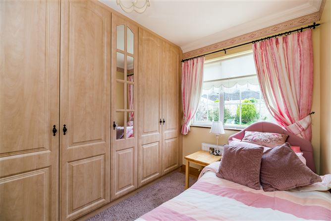 6 Curragh Hill, Ballinagar, Tullamore, Co. Offaly