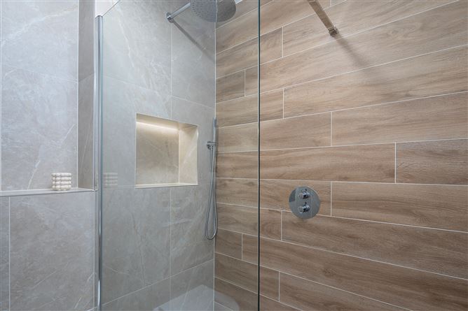 38 Woodview Lawn, Saleen , Midleton, Cork