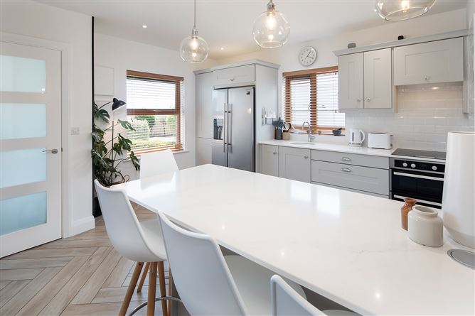 38 Woodview Lawn, Saleen , Midleton, Cork