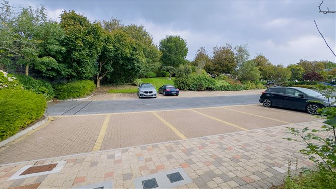 148 Dun Na Carraige, Blackrock, Salthill, Galway