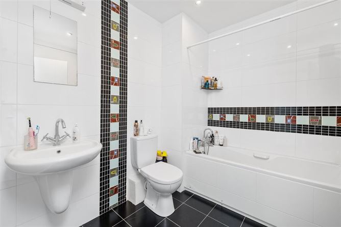 8 Juliet Square, St. Edmunds Park, Lucan, Dublin