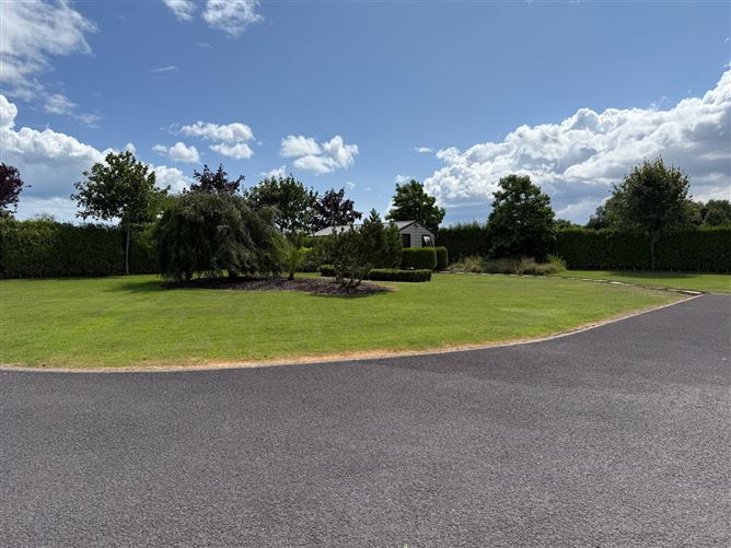 Kaikoura, Smithstown, Julianstown, Meath