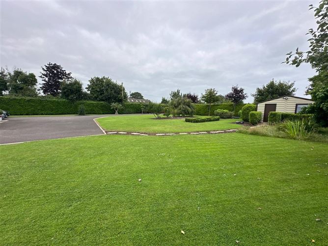 Kaikoura, Smithstown, Julianstown, Meath