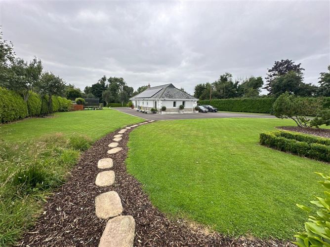 Kaikoura, Smithstown, Julianstown, Meath