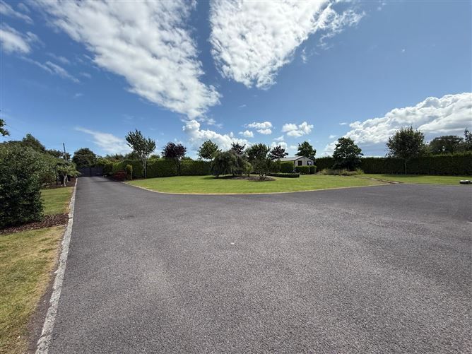Kaikoura, Smithstown, Julianstown, Meath