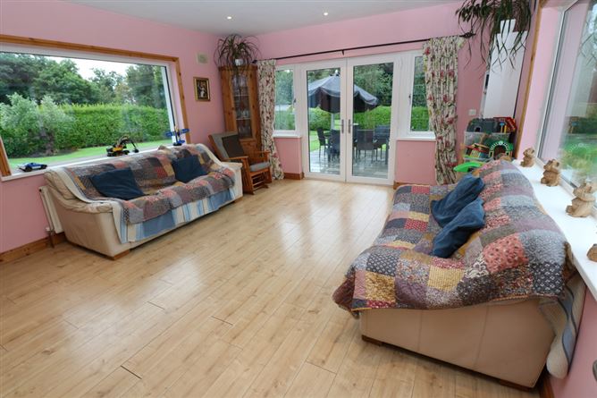 Kaikoura, Smithstown, Julianstown, Meath