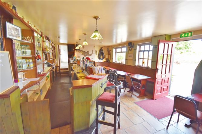'Mullallys' Bar & Restaurant, Brandon, Tralee, Kerry