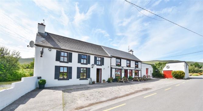 'Mullallys' Bar & Restaurant, Brandon, Tralee, Kerry