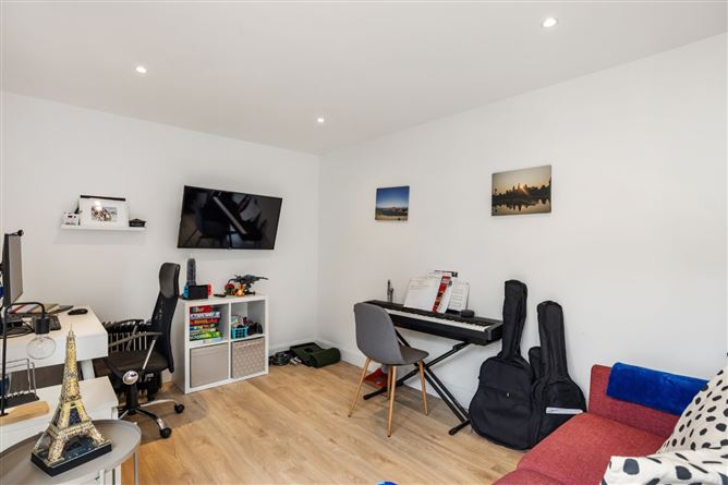 68 Mountain View, Crinken Glen, Shankill, Dublin 18