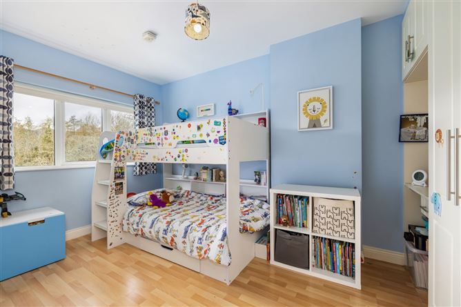 68 Mountain View, Crinken Glen, Shankill, Dublin 18