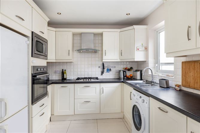 68 Mountain View, Crinken Glen, Shankill, Dublin 18