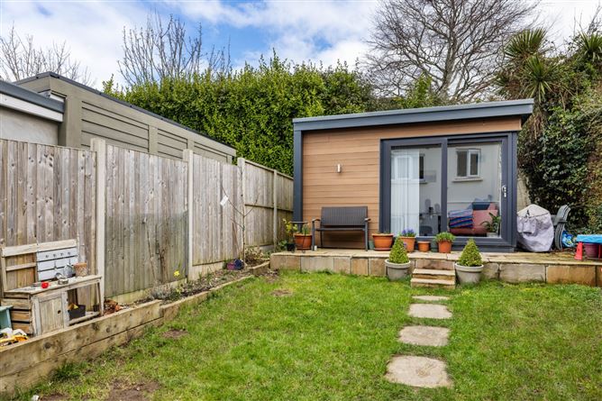 68 Mountain View, Crinken Glen, Shankill, Dublin 18