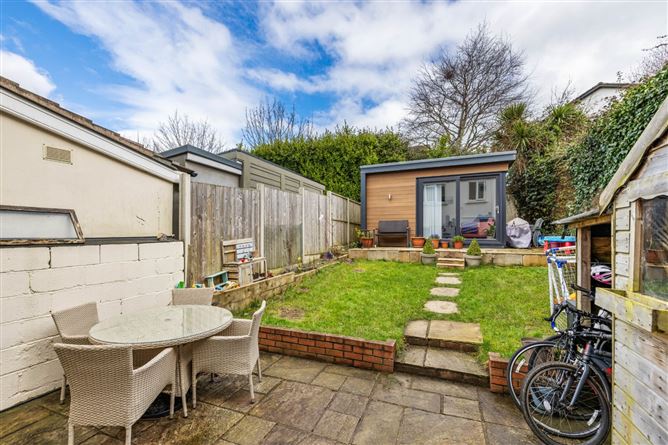 68 Mountain View, Crinken Glen, Shankill, Dublin 18