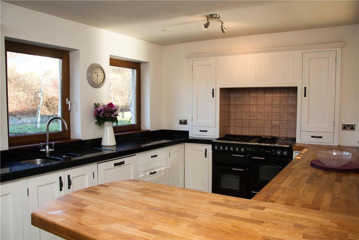 1 Cahir Lodges, Cahir West, Kenmare, Co. Kerry, V93 W088