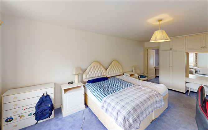 16 Mount Ovel, Rochestown, Cork