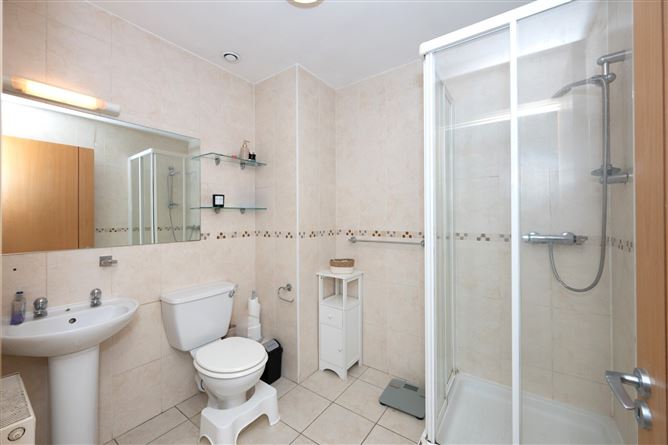 105 Brideholm, Commons Road, 