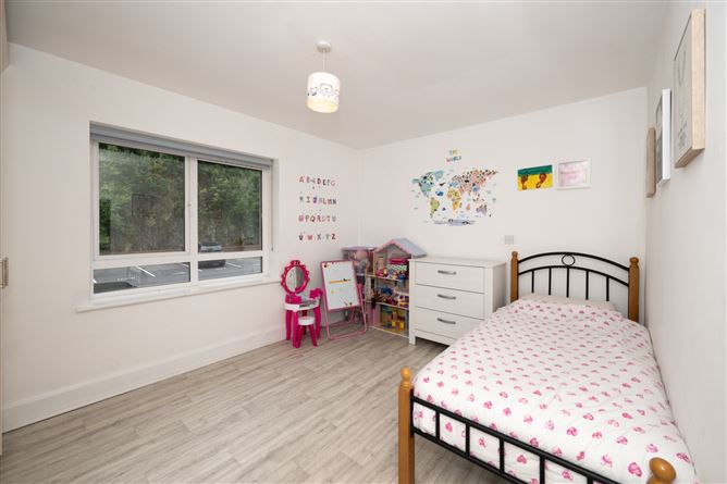105 Brideholm, Commons Road, 