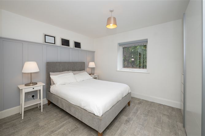 105 Brideholm, Commons Road, 