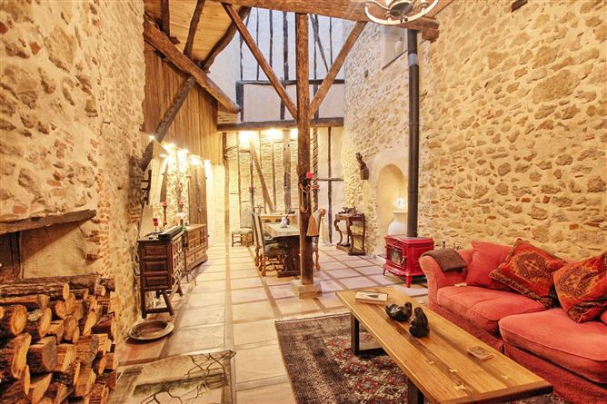 Private, Rue de Tournefeuille, Aude, Belpech