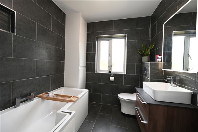 30 Upper Clevedon, Carrigaline, Cork