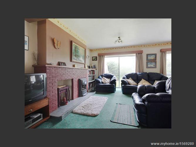 49 Monastery Walk, Clondalkin, Dublin 22 Ray Cooke Auctioneers