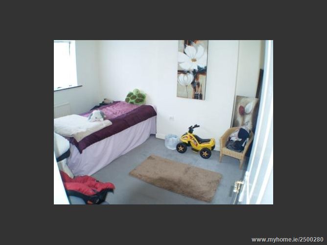 Photo 6 of 10 — 20 Abbeydale Gardens, Lucan,  Dublin West