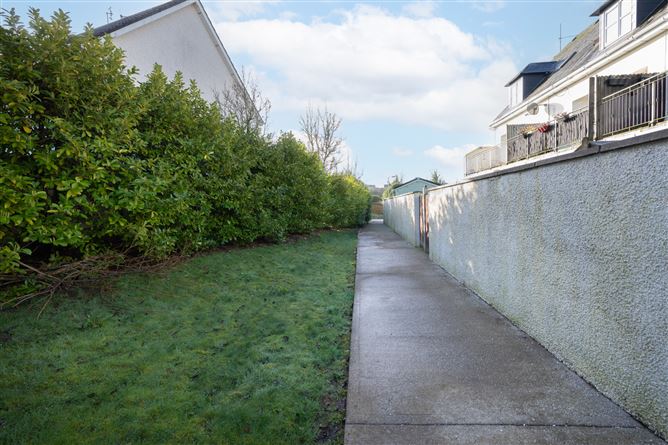 32 An Srutháin, Cúl Árd, Carrigtwohill, Cork