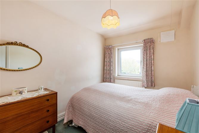 4 Seabank Court, Old Golf Links Road, Malahide, Co. Dublin