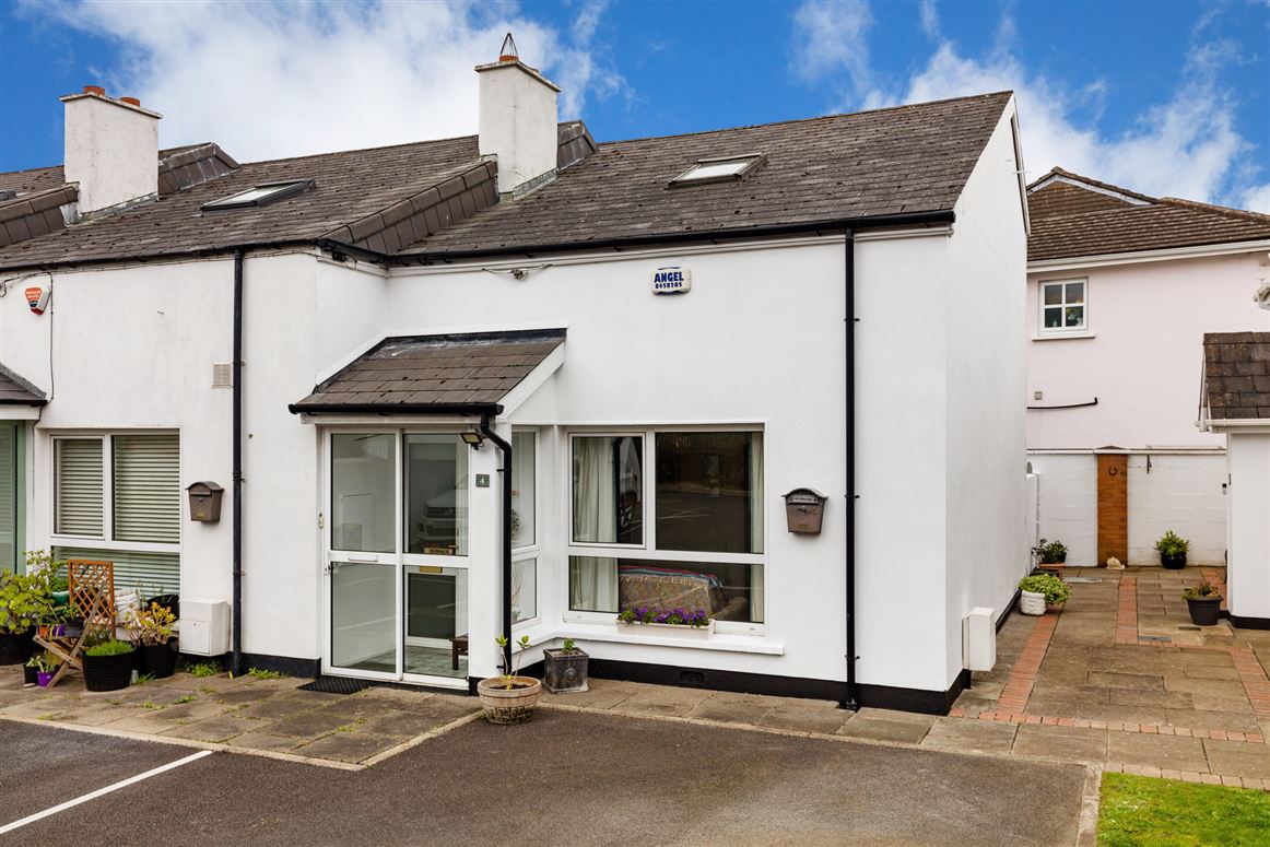 4 Seabank Court, Old Golf Links Road, Malahide, Co. Dublin